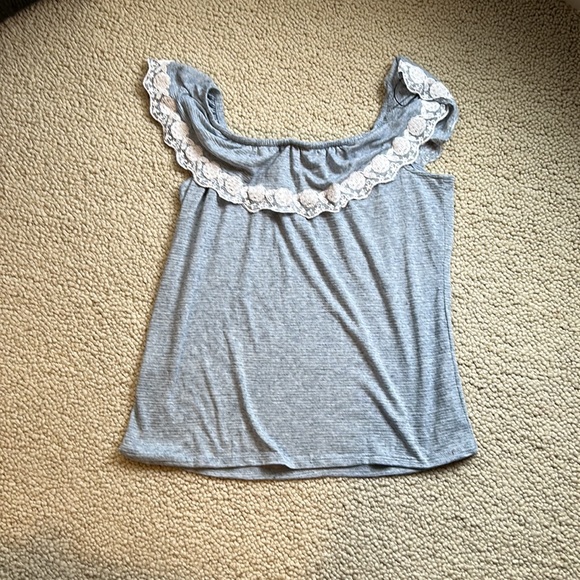 Tommy Hilfiger off the shoulder top size XL - Picture 3 of 3